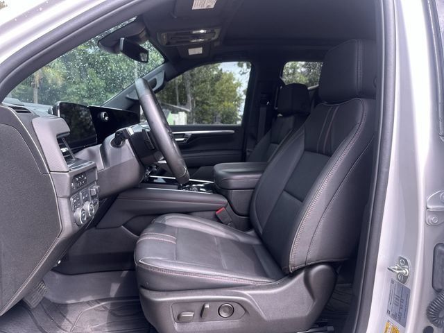 Thumbnail: 2025 Chevrolet Suburban - 12