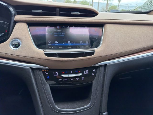 Thumbnail: 2017 Cadillac XT5 - 9