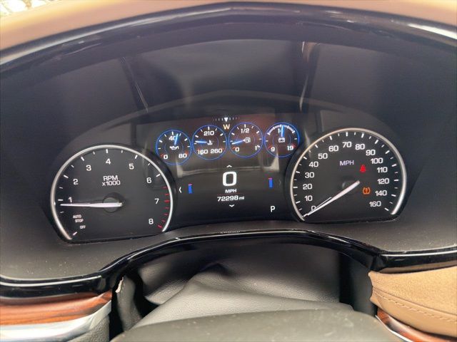 Thumbnail: 2017 Cadillac XT5 - 10