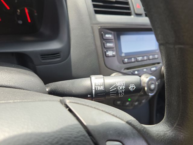 Thumbnail: 2004 Honda Accord - 16