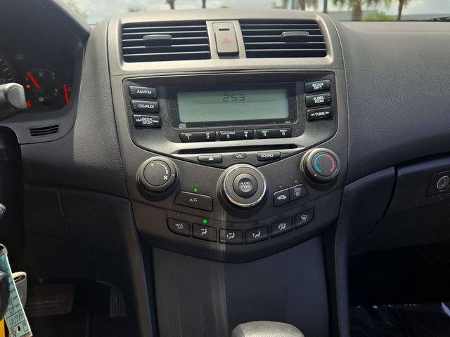 Thumbnail: 2004 Honda Accord - 15