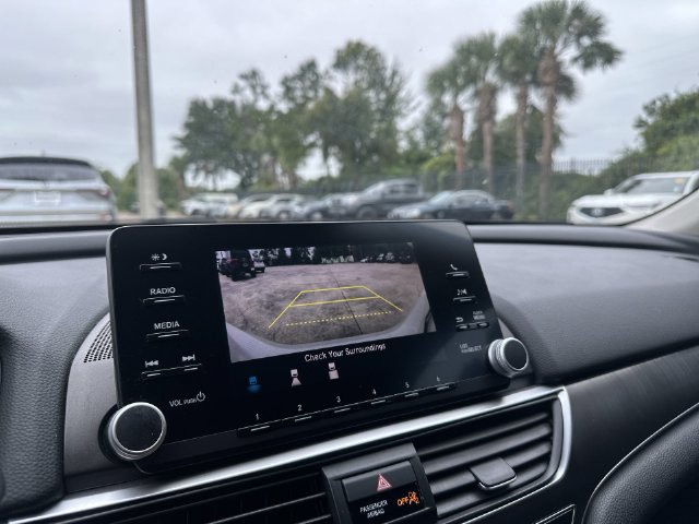 Thumbnail: 2018 Honda Accord - 14