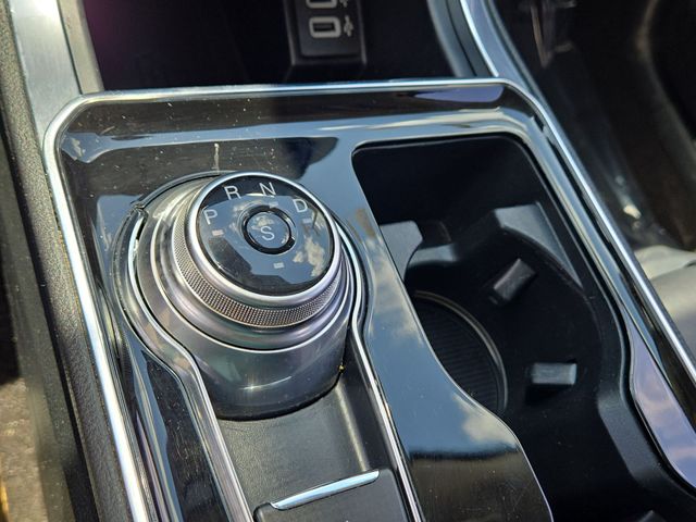 Thumbnail: 2020 Ford Edge - 16