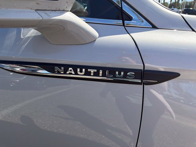 Thumbnail: 2021 Lincoln Nautilus - 7