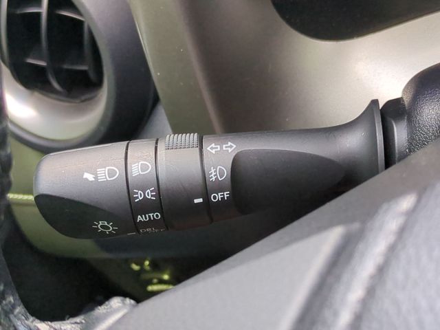 Thumbnail: 2017 Toyota RAV4 - 35