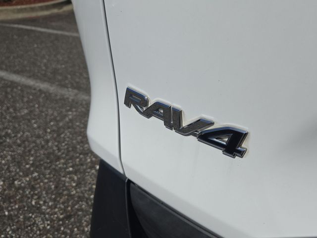Thumbnail: 2019 Toyota RAV4 - 23