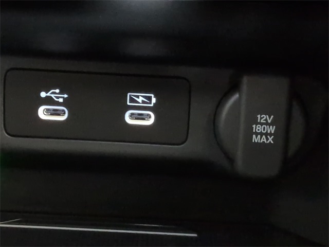 Thumbnail: 2025 Acura ADX - 38