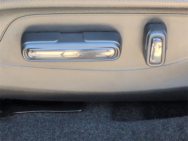 Thumbnail: 2025 Acura ADX - 28