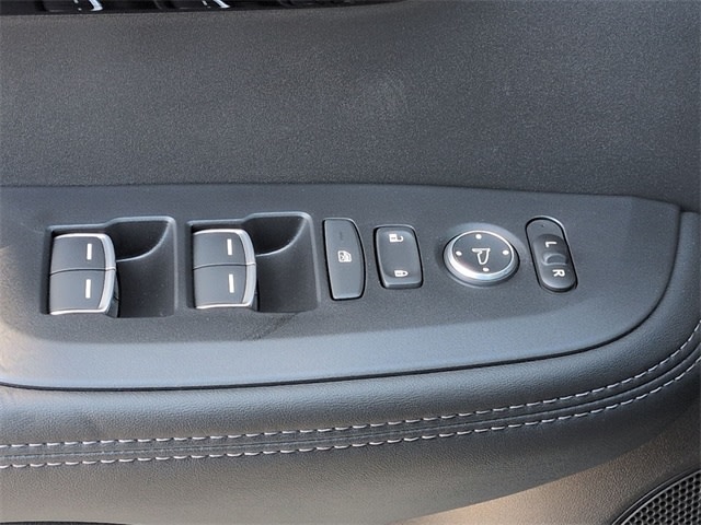 Thumbnail: 2025 Acura ADX - 41