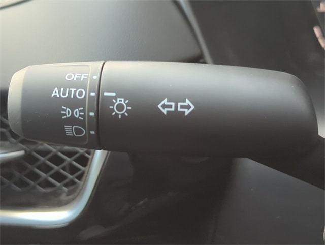 Thumbnail: 2025 Acura ADX - 18