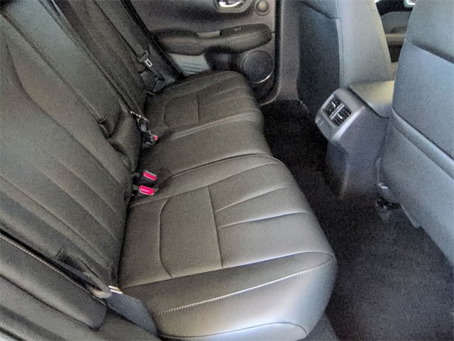 Thumbnail: 2025 Acura ADX - 30