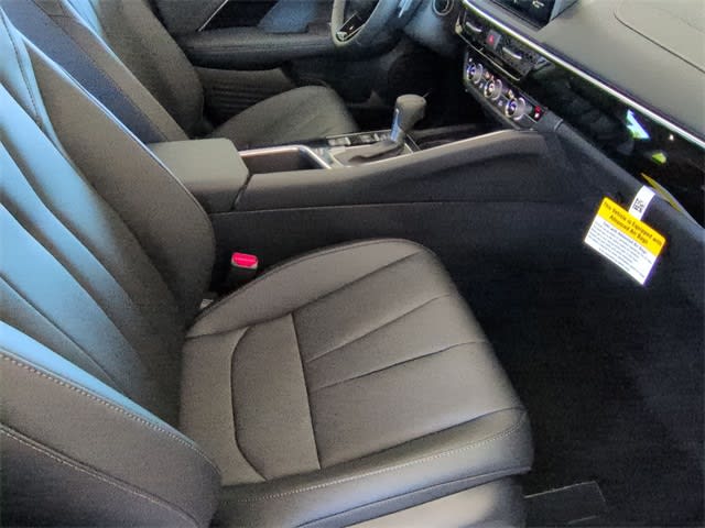 Thumbnail: 2025 Acura ADX - 12