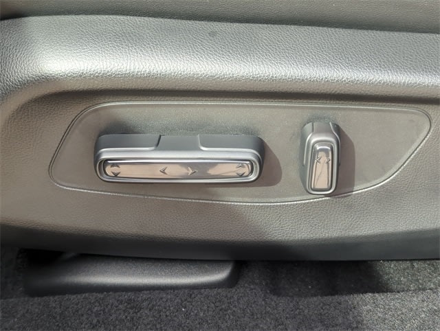 Thumbnail: 2025 Acura ADX - 27