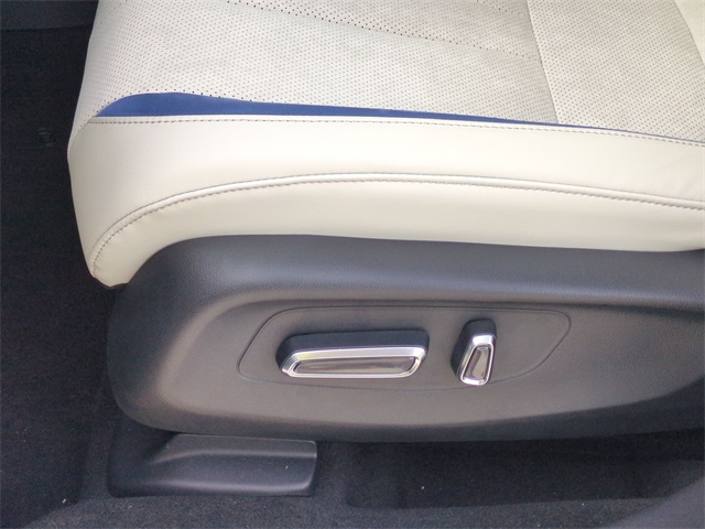 Thumbnail: 2025 Acura ADX - 28