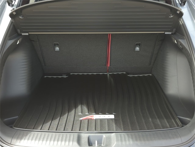 Thumbnail: 2025 Acura ADX - 18