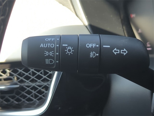 Thumbnail: 2025 Acura ADX - 18