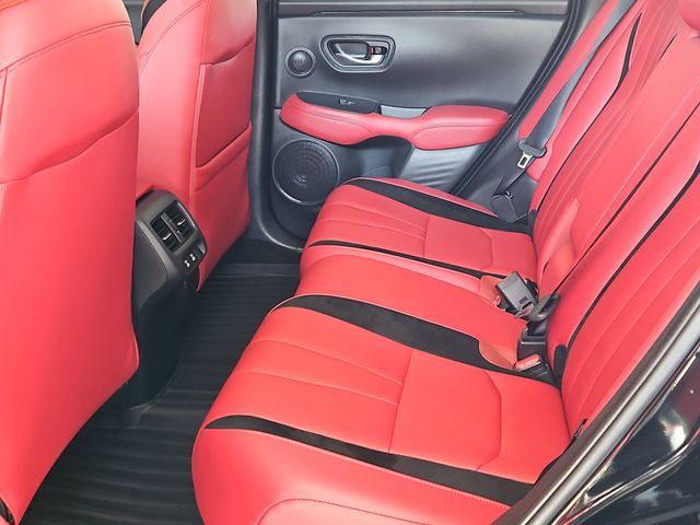 Thumbnail: 2025 Acura ADX - 31