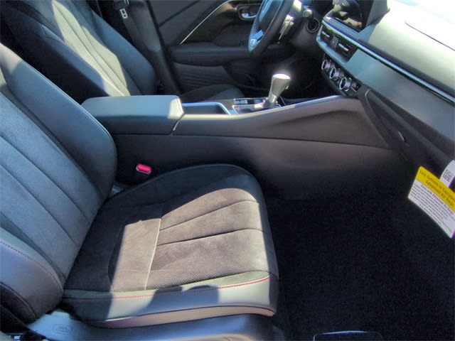 Thumbnail: 2025 Acura ADX - 12