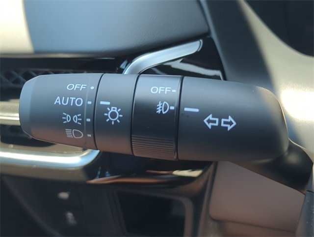 Thumbnail: 2025 Acura ADX - 35