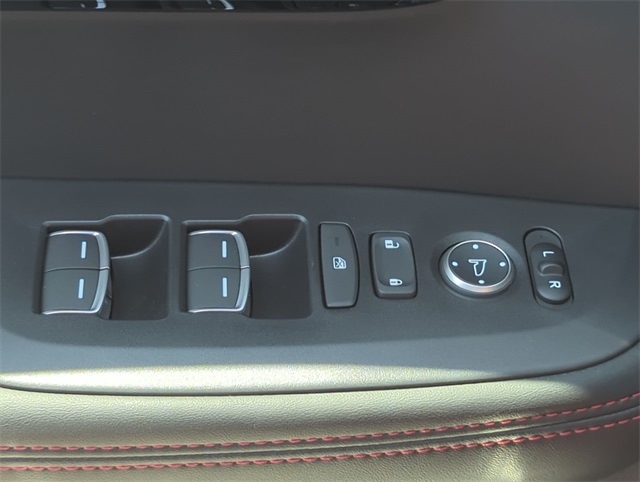 Thumbnail: 2025 Acura ADX - 40