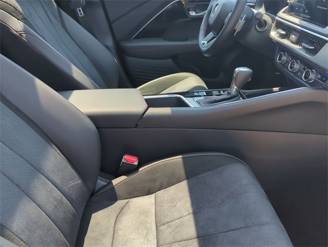 Thumbnail: 2025 Acura ADX - 12