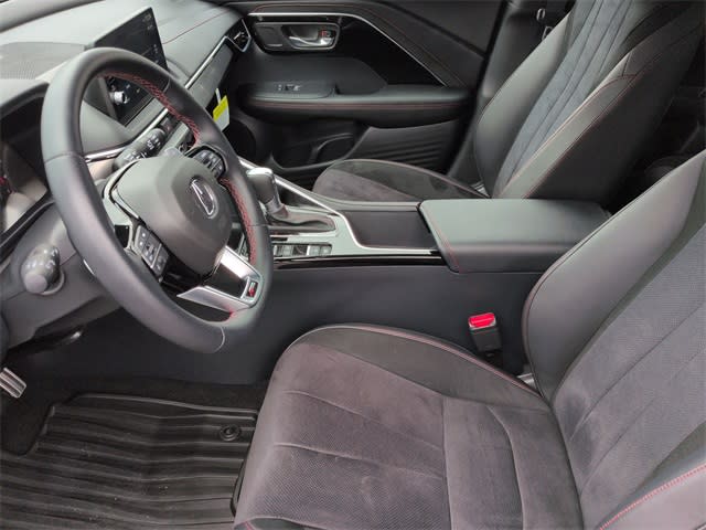 Thumbnail: 2025 Acura ADX - 11