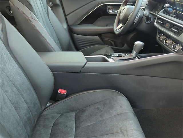 Thumbnail: 2025 Acura ADX - 30