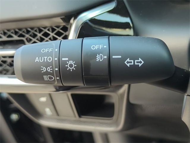 Thumbnail: 2025 Acura ADX - 16