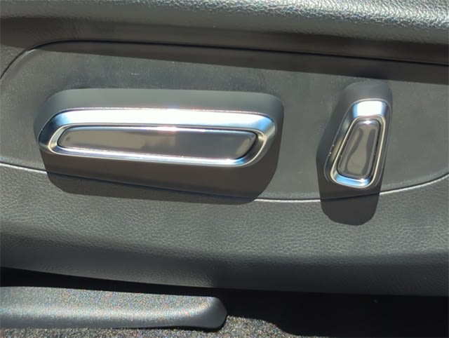 Thumbnail: 2025 Acura ADX - 28