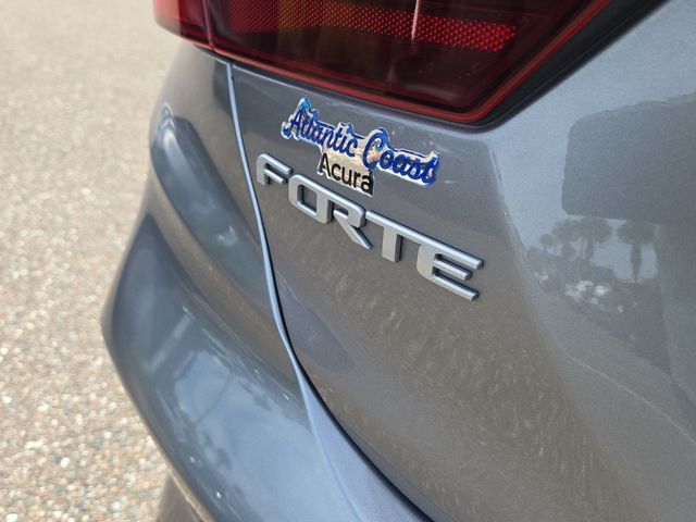 Thumbnail: 2024 Kia Forte - 24