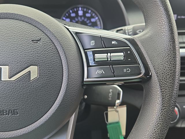 Thumbnail: 2023 Kia Forte - 28