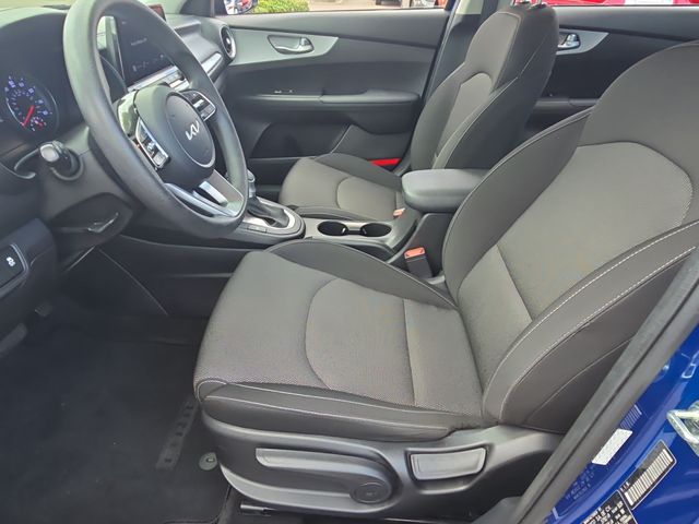 Thumbnail: 2023 Kia Forte - 11
