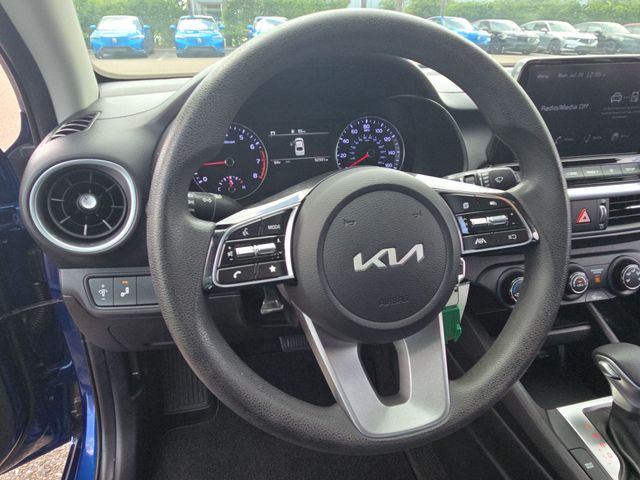 Thumbnail: 2023 Kia Forte - 14