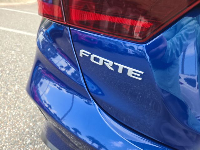 Thumbnail: 2023 Kia Forte - 23