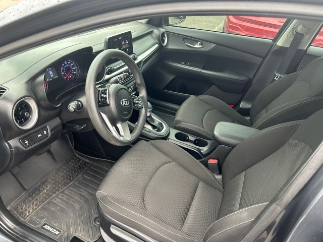 Thumbnail: 2020 Kia Forte - 6
