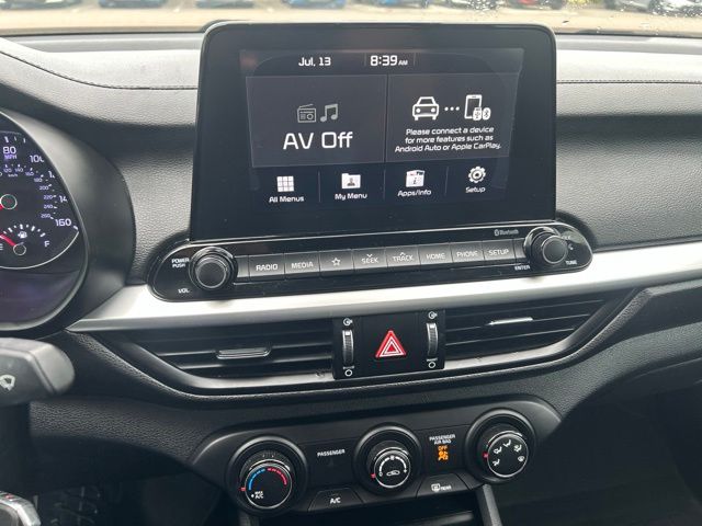 Thumbnail: 2020 Kia Forte - 8