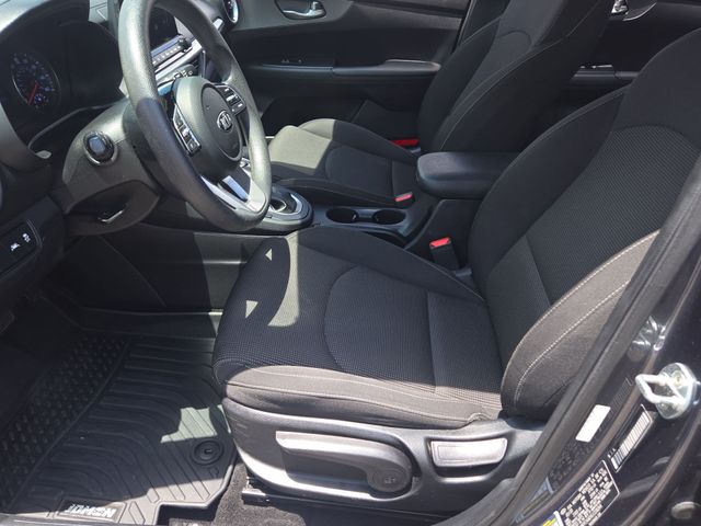 Thumbnail: 2020 Kia Forte - 11