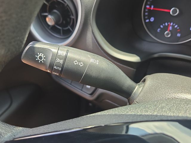 Thumbnail: 2020 Kia Forte - 16