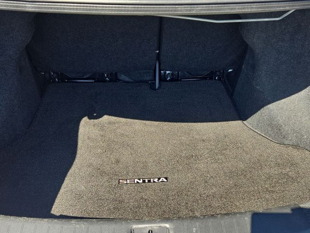 Thumbnail: 2019 Nissan Sentra - 17