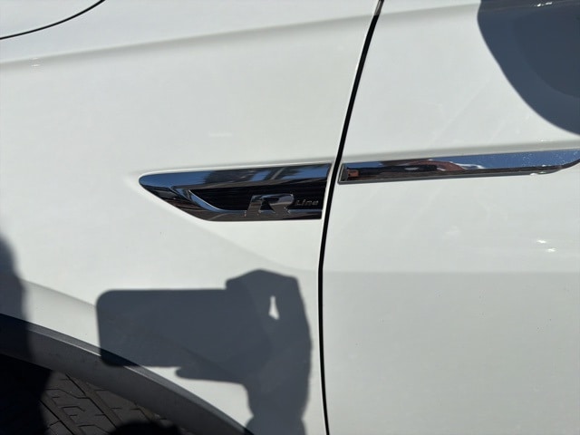 Thumbnail: 2020 Volkswagen Tiguan - 14