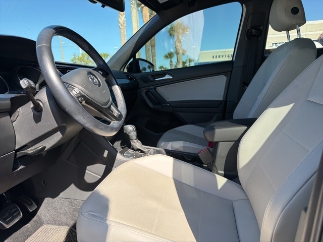 Thumbnail: 2020 Volkswagen Tiguan - 6