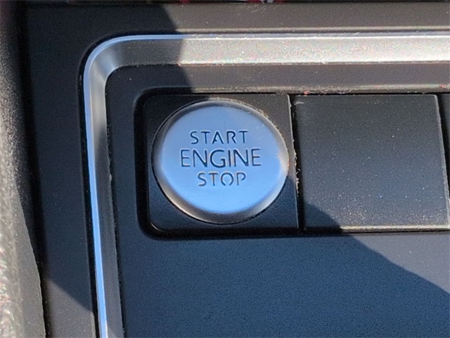 Thumbnail: 2018 Volkswagen Jetta - 39