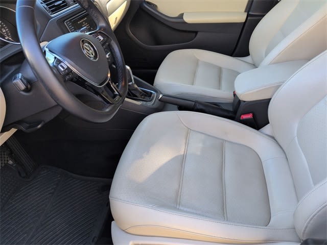 Thumbnail: 2018 Volkswagen Jetta - 11