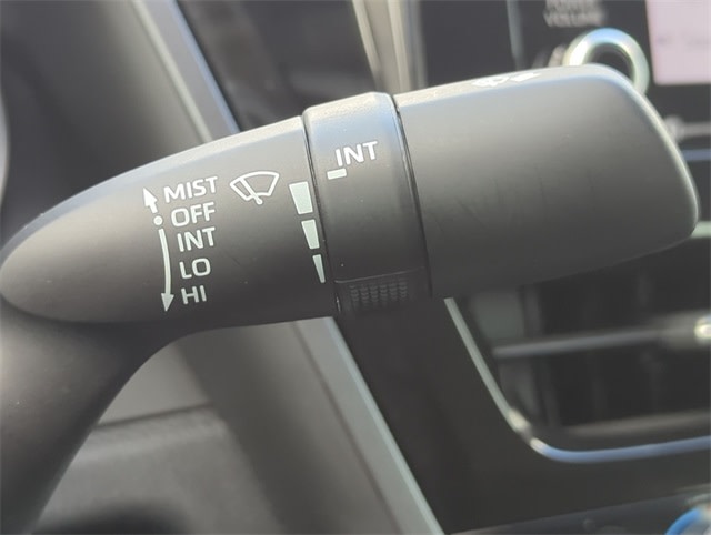 Thumbnail: 2023 Toyota Camry - 32