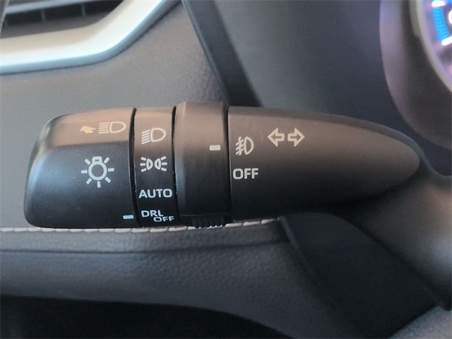 Thumbnail: 2021 Toyota RAV4 - 35