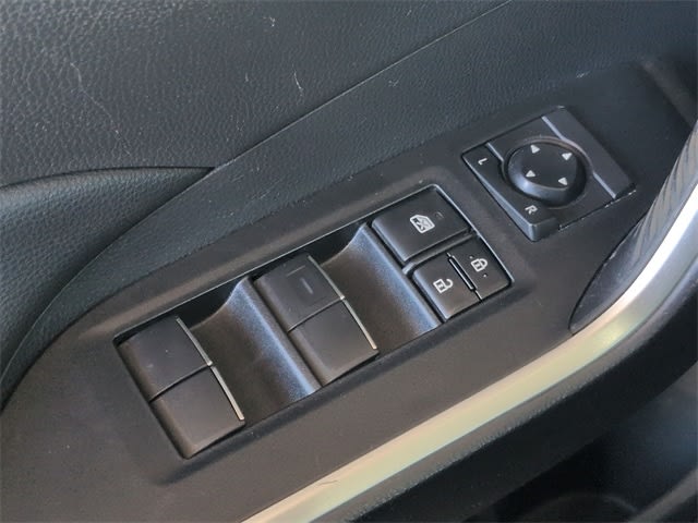 Thumbnail: 2021 Toyota RAV4 - 41