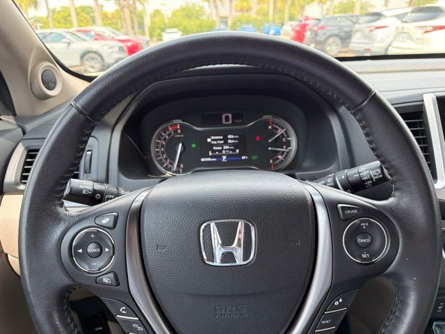 Thumbnail: 2017 Honda Pilot - 26