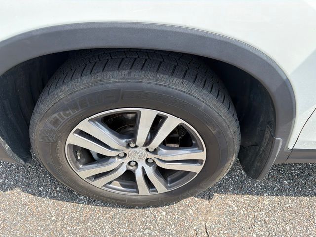 Thumbnail: 2017 Honda Pilot - 4