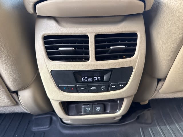 2017 Acura MDX Base 21