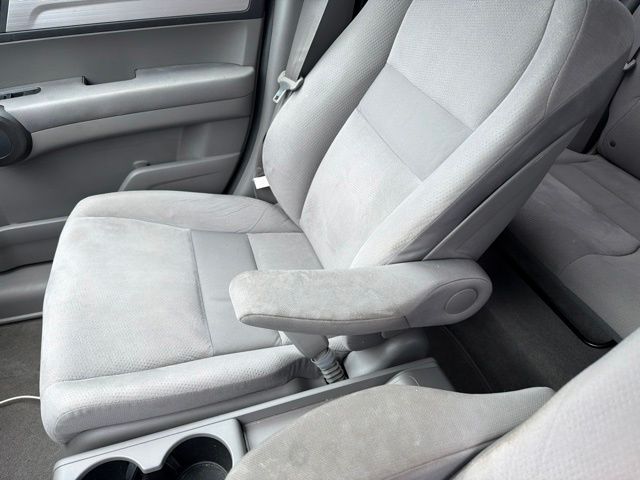 Thumbnail: 2011 Honda CR-V - 21